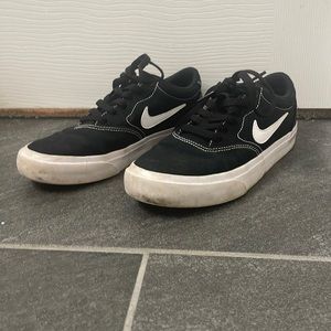 boys nike sb charge shoes